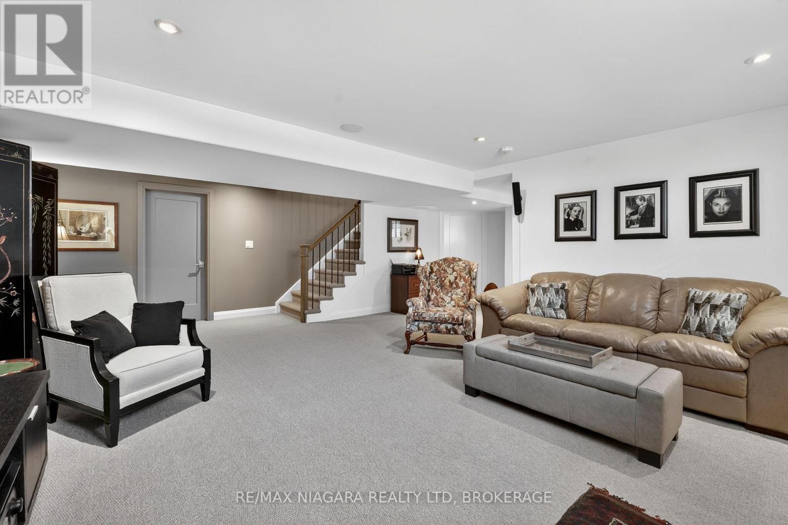 6 MILLS LANE - 34