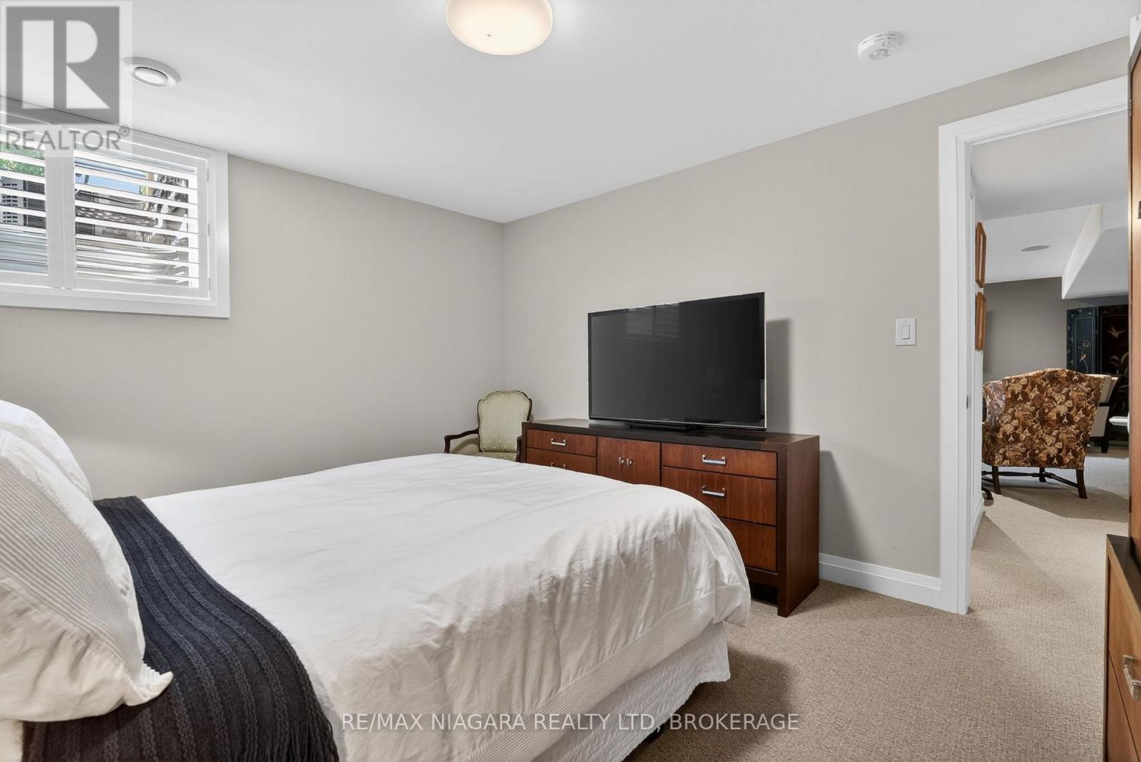 6 MILLS LANE - 39
