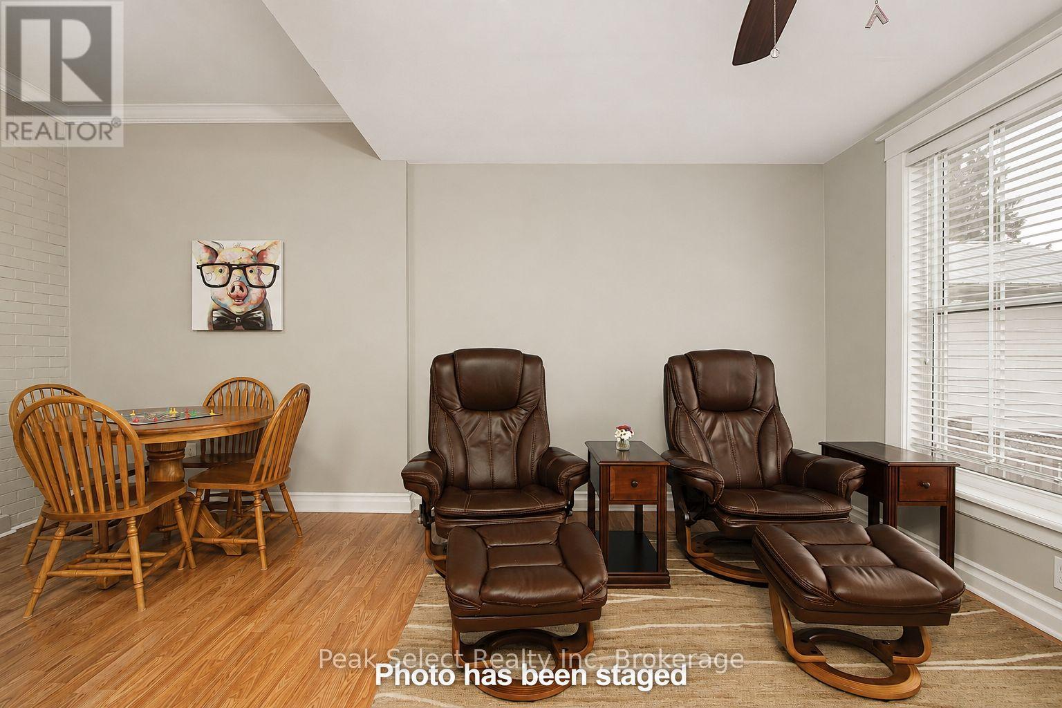 395 QUEEN STREET E - 19