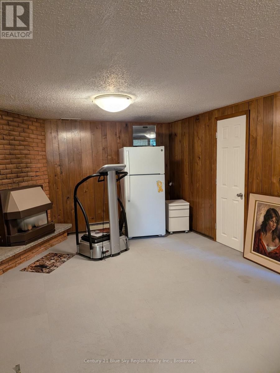 1 PORTAGE AVENUE
