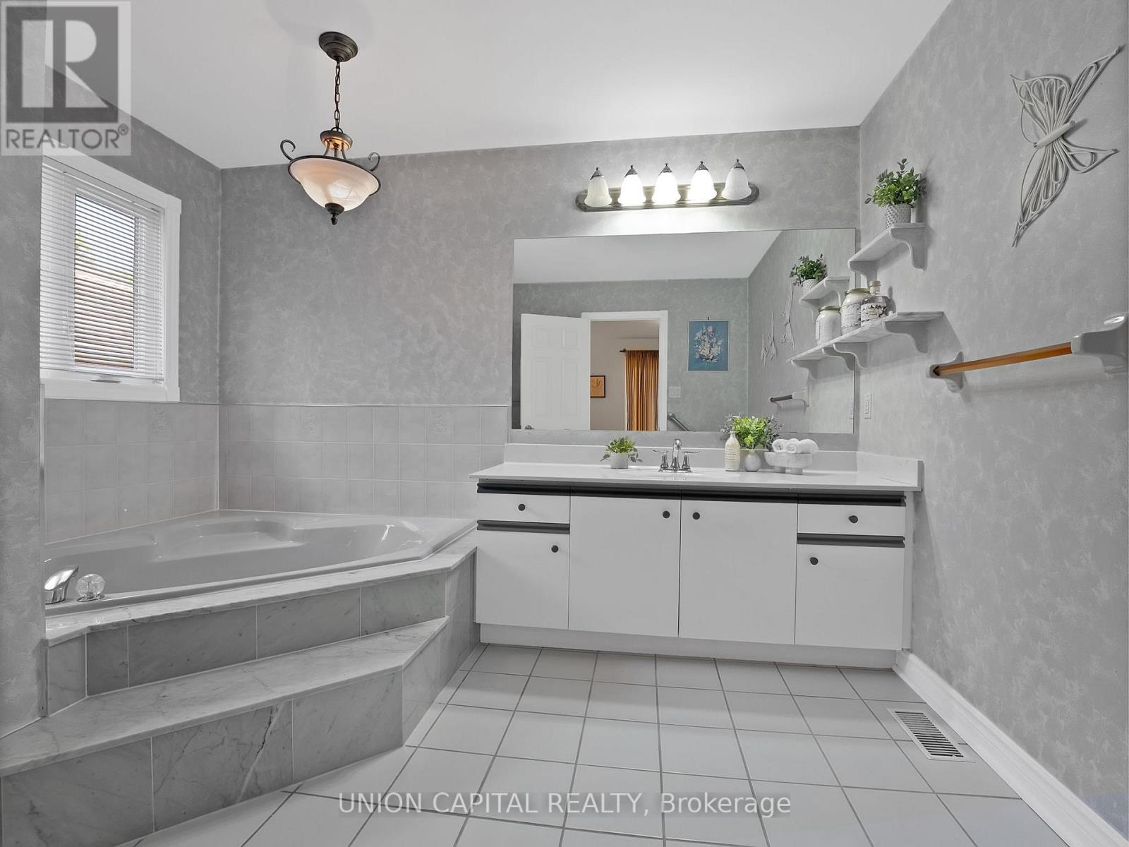 40 SISMAN AVENUE - 27