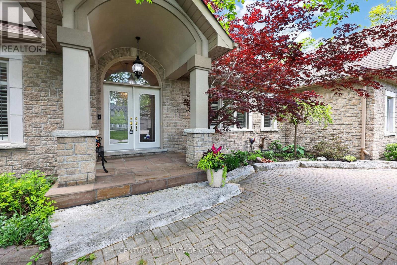 22 LLOYD COOK DRIVE E - 3