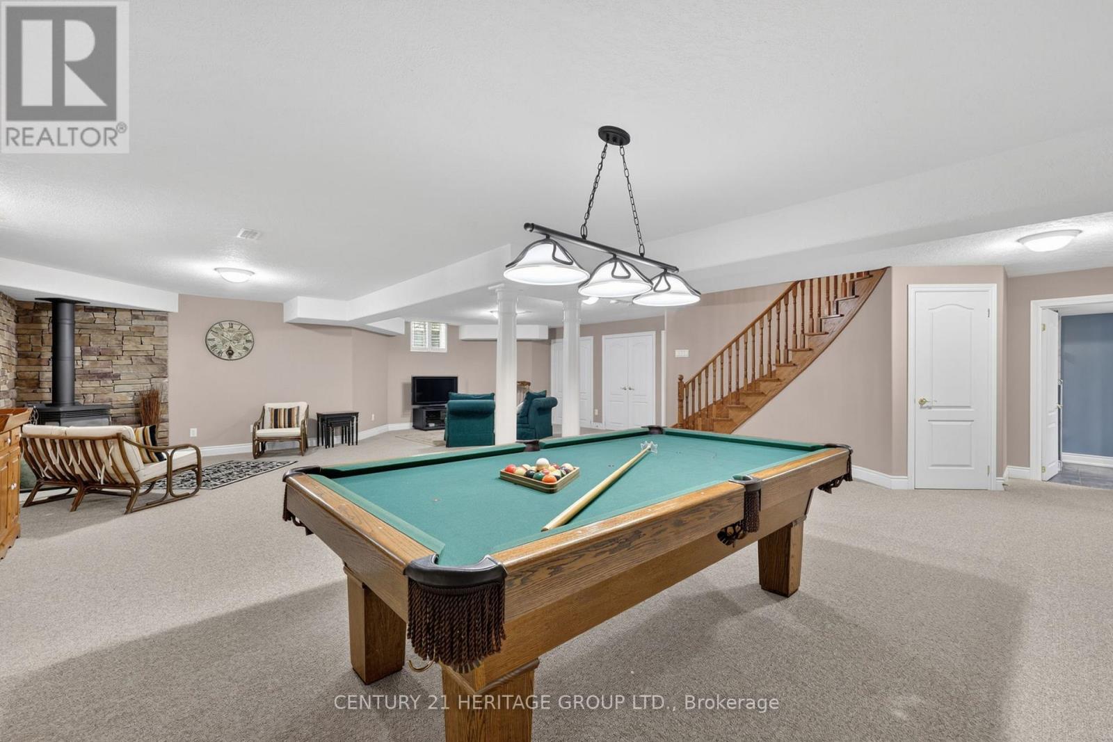 22 LLOYD COOK DRIVE E - 31