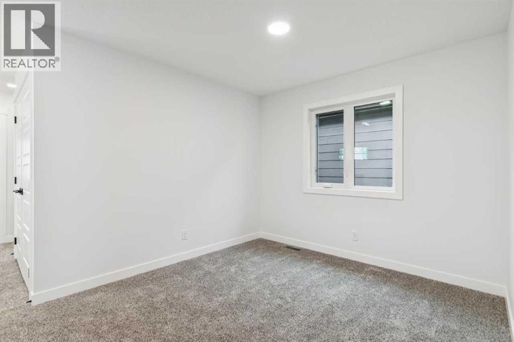 15477 45 Street SW - 28