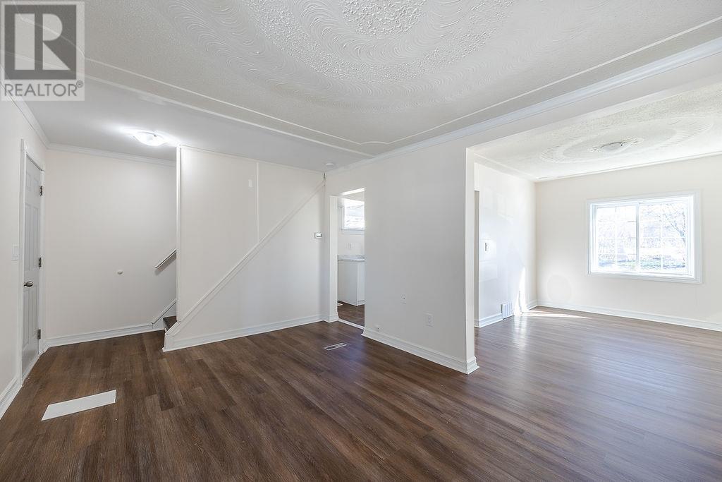 104 London ST - 6