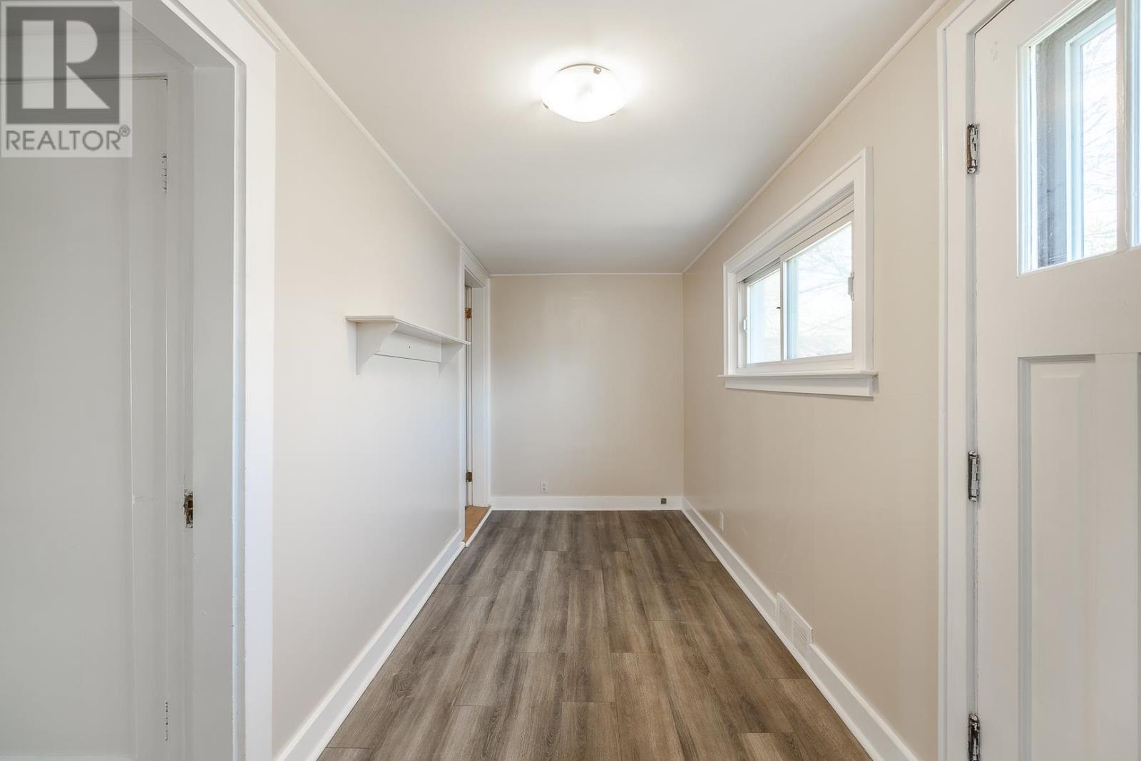 634 Portage LN - 13