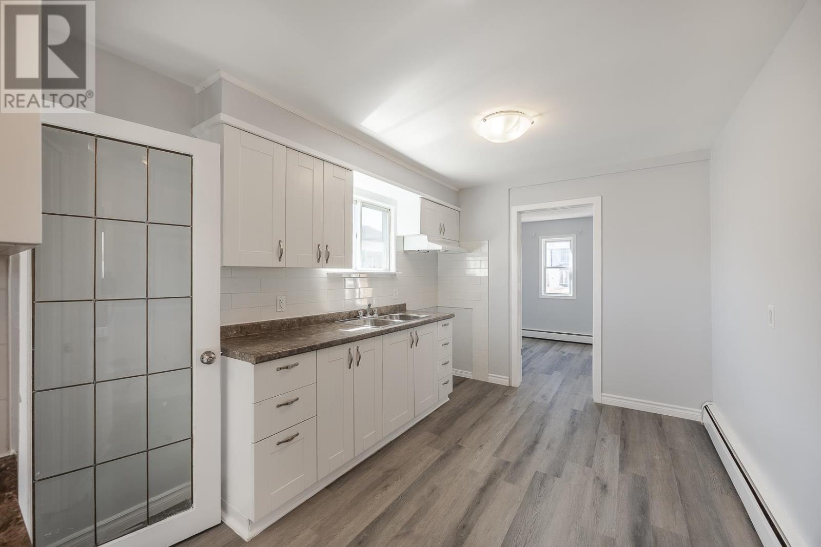 48 Churchill AVE - 9