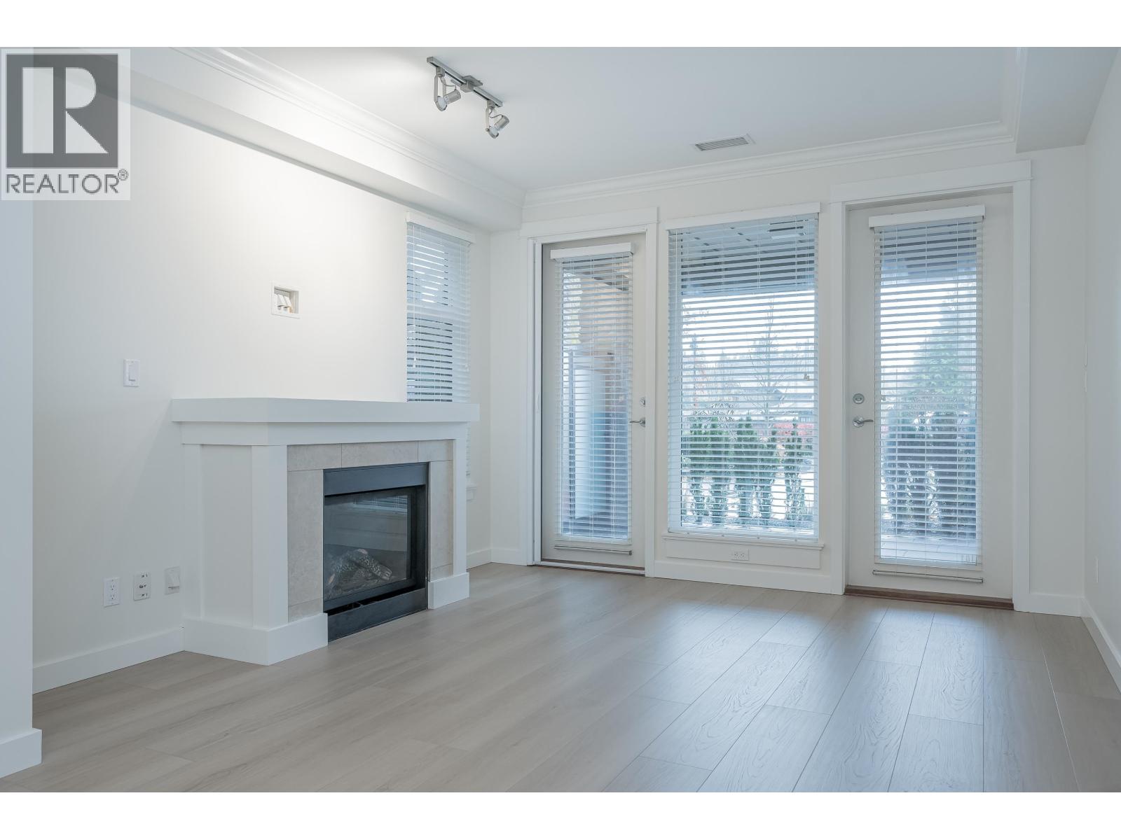 #101-5099 SPRINGS Boulevard, Tsawwassen