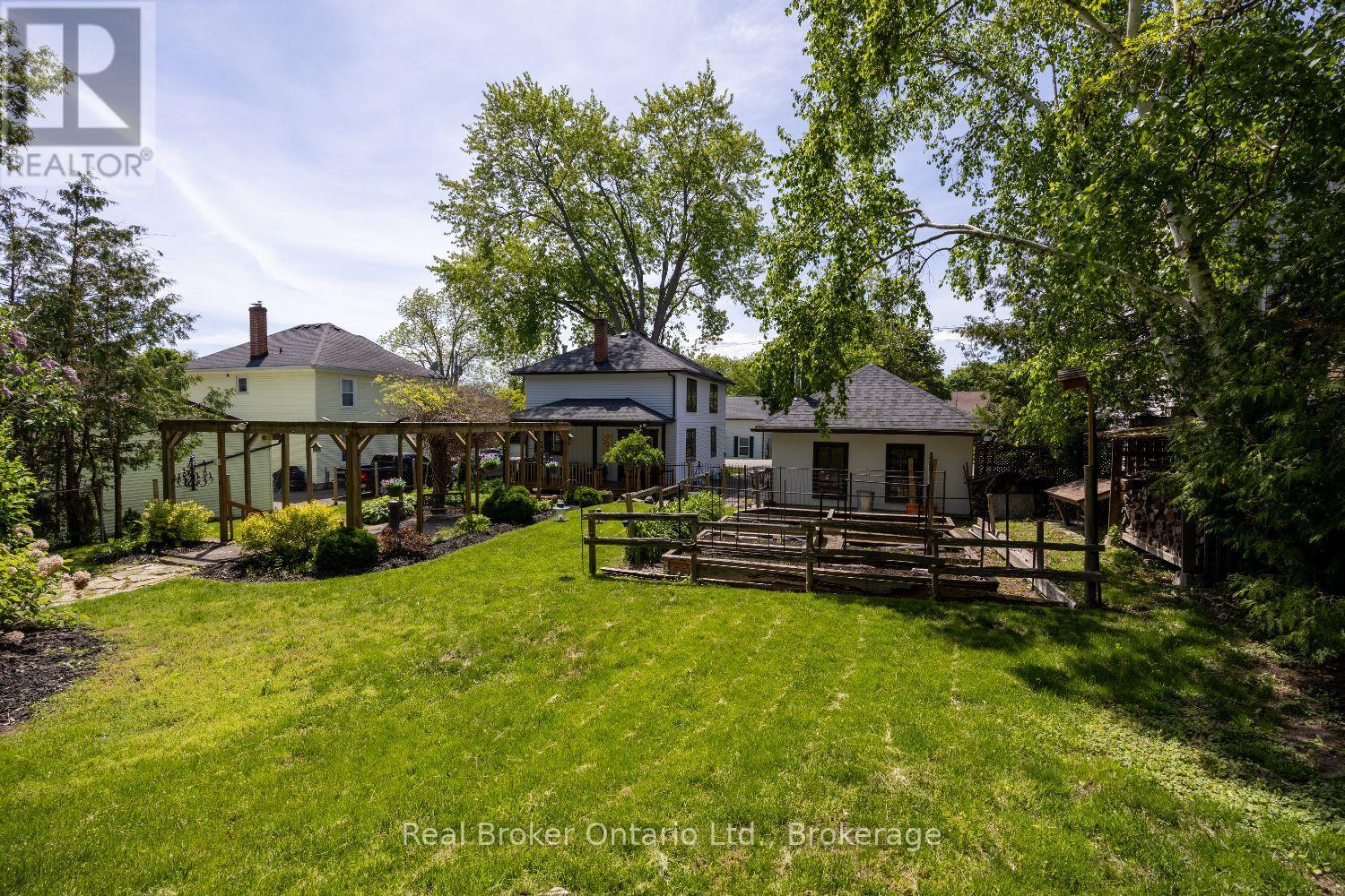 61 MILL STREET - 34