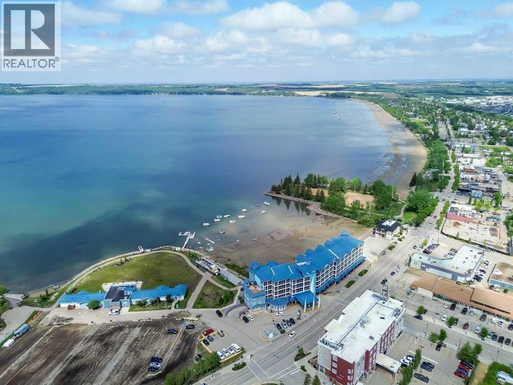 5100 Lakeshore Drive, Sylvan Lake