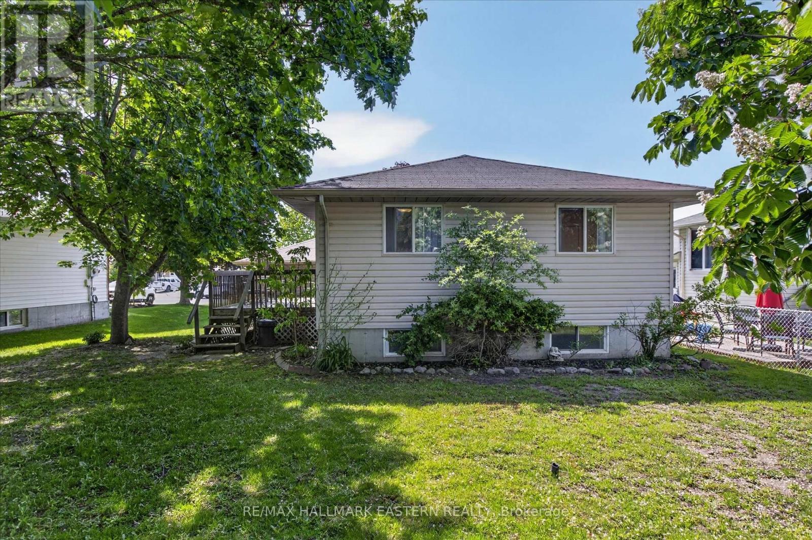 890 CHAPEL ROAD - 33