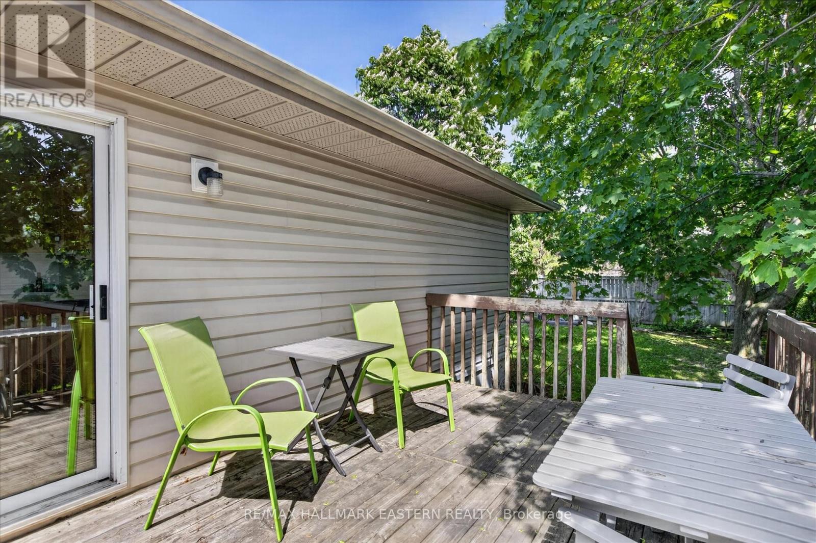 890 CHAPEL ROAD - 7