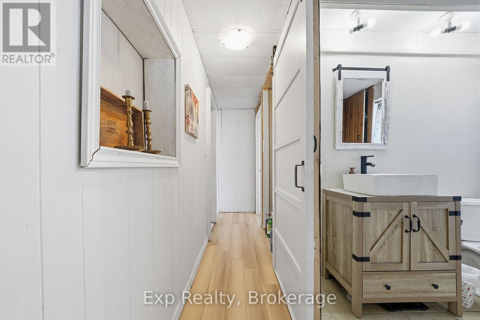 6 JUNIPER LANE - 20