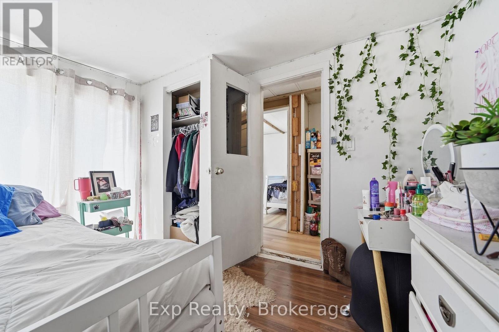 6 JUNIPER LANE - 25