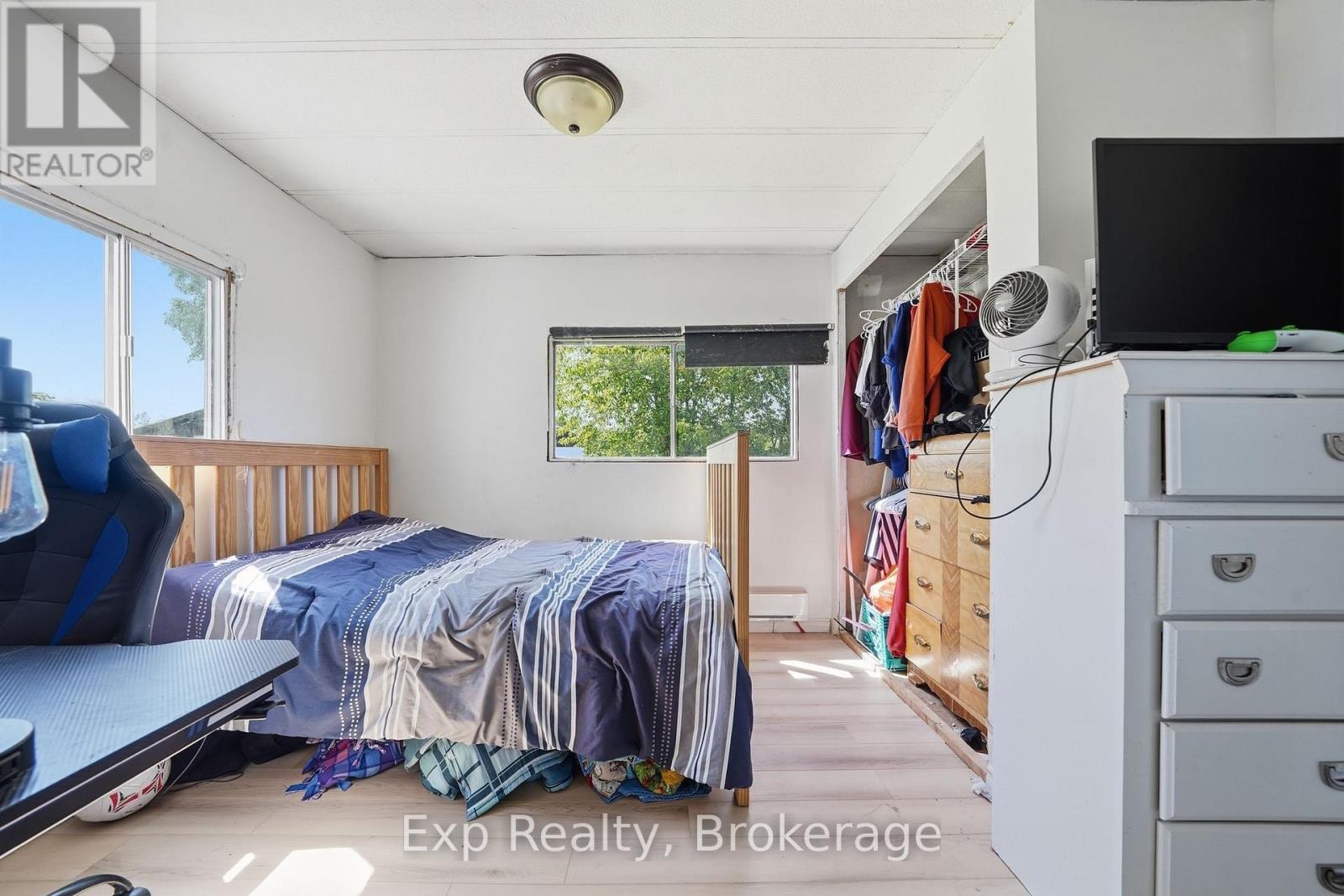 6 JUNIPER LANE - 27