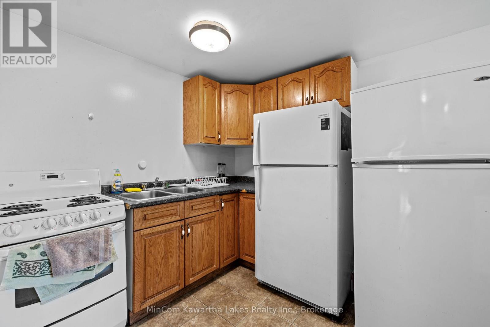 270 SHERBROOKE STREET - 10