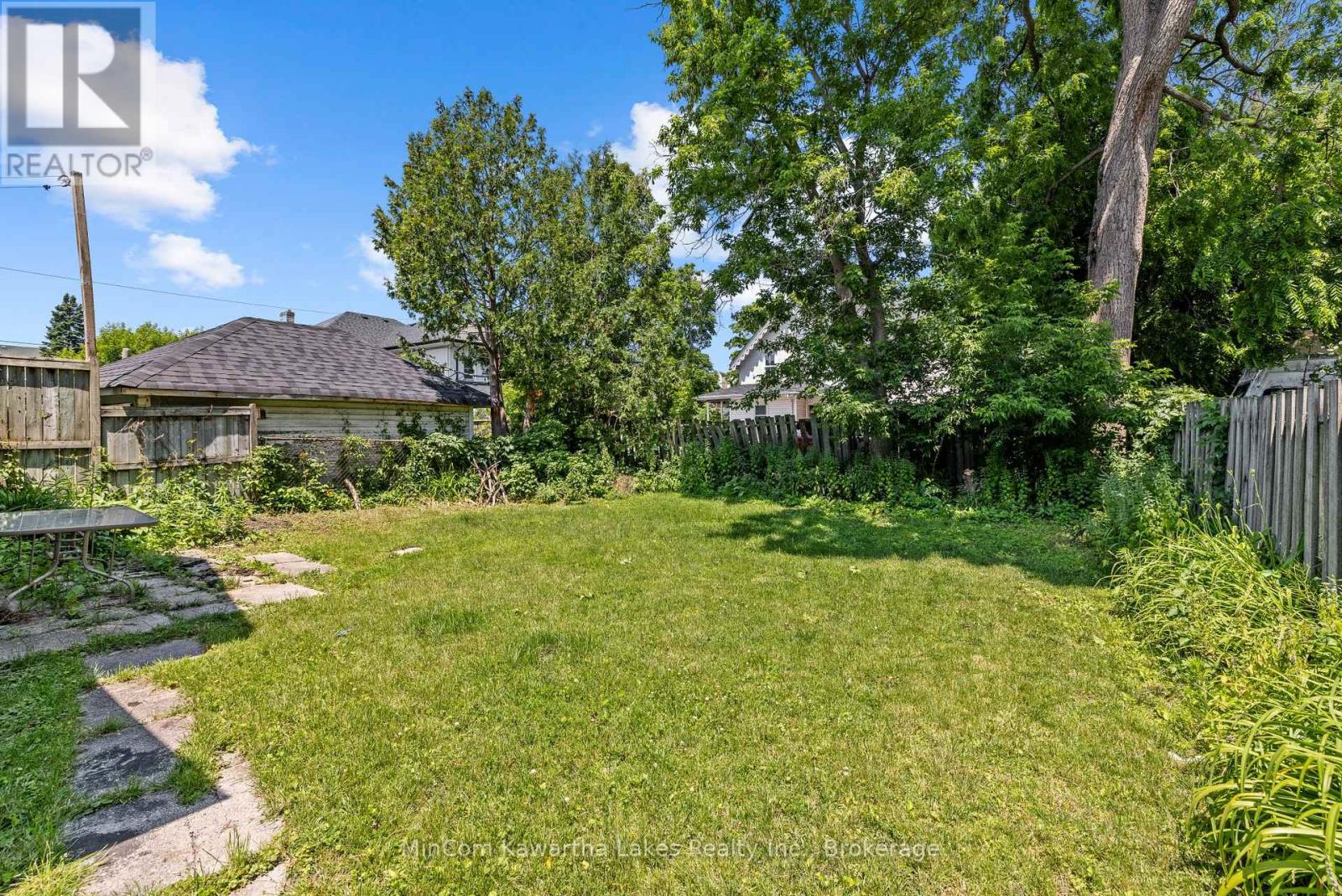 270 SHERBROOKE STREET - 31