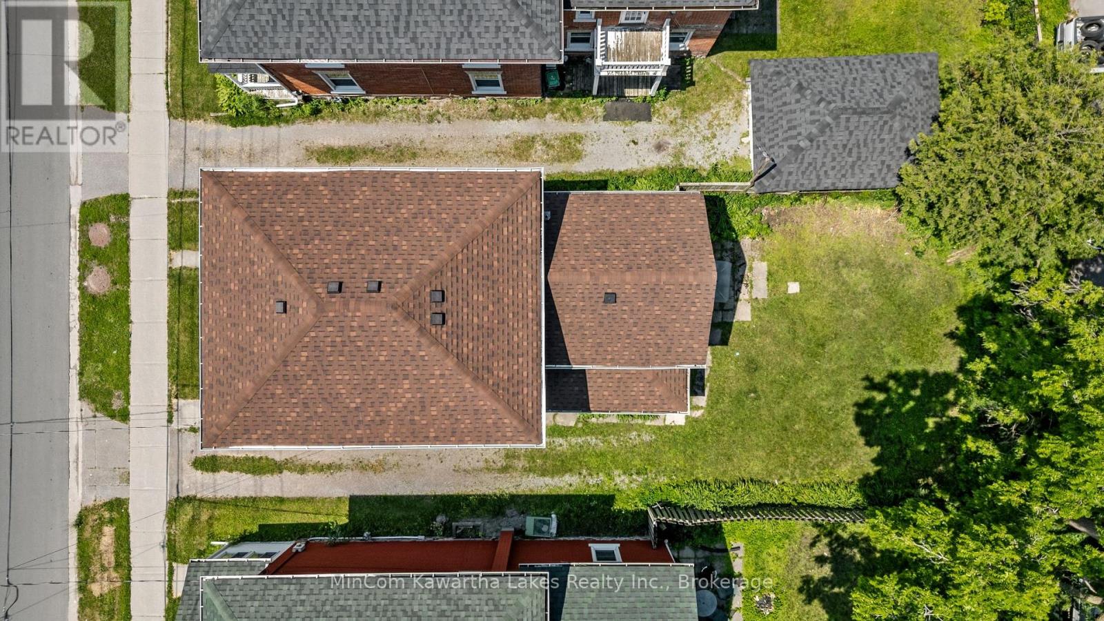270 SHERBROOKE STREET - 33