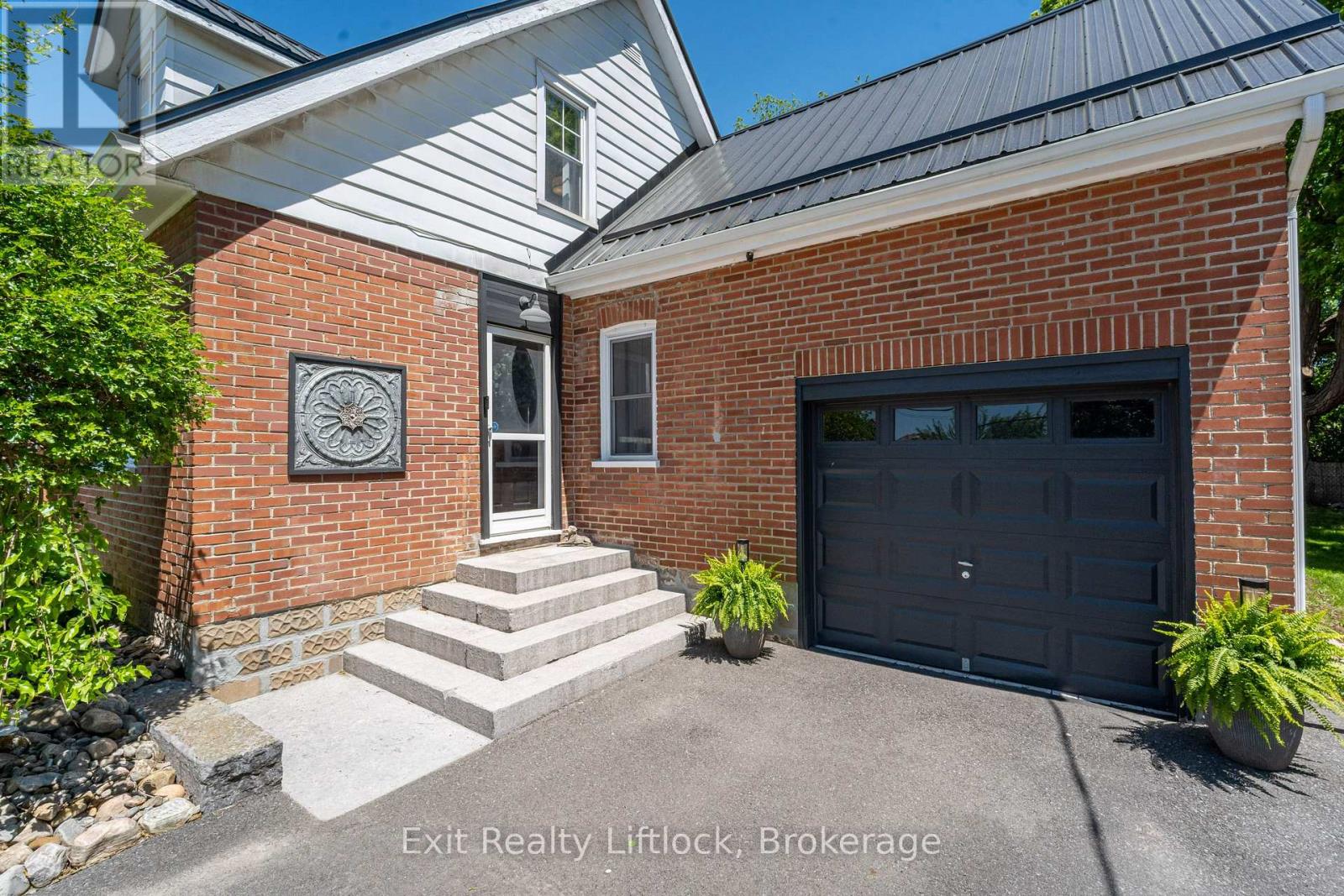 52 FORSYTH STREET - 39