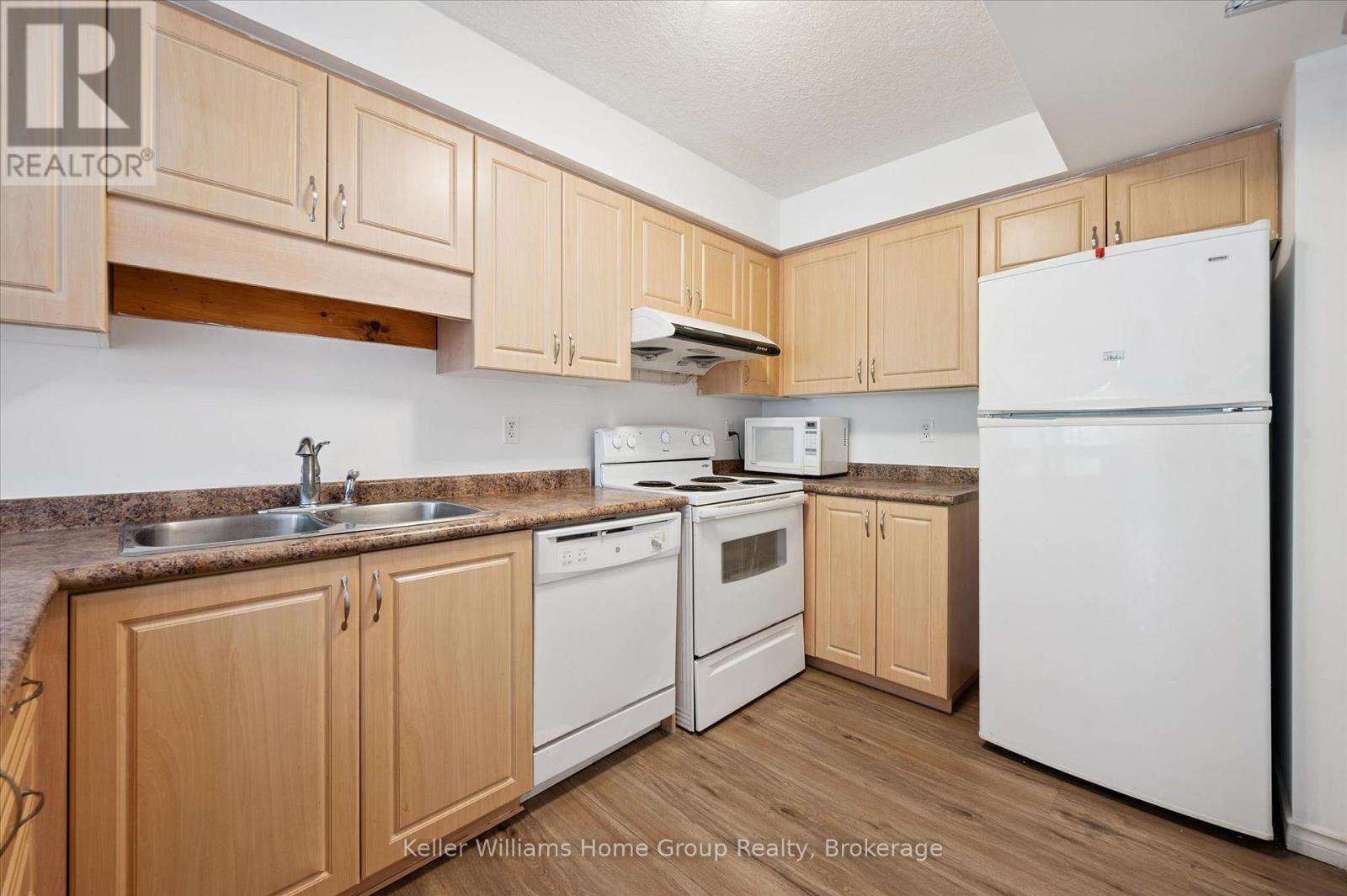 #3 35 MOUNTFORD DRIVE - 13