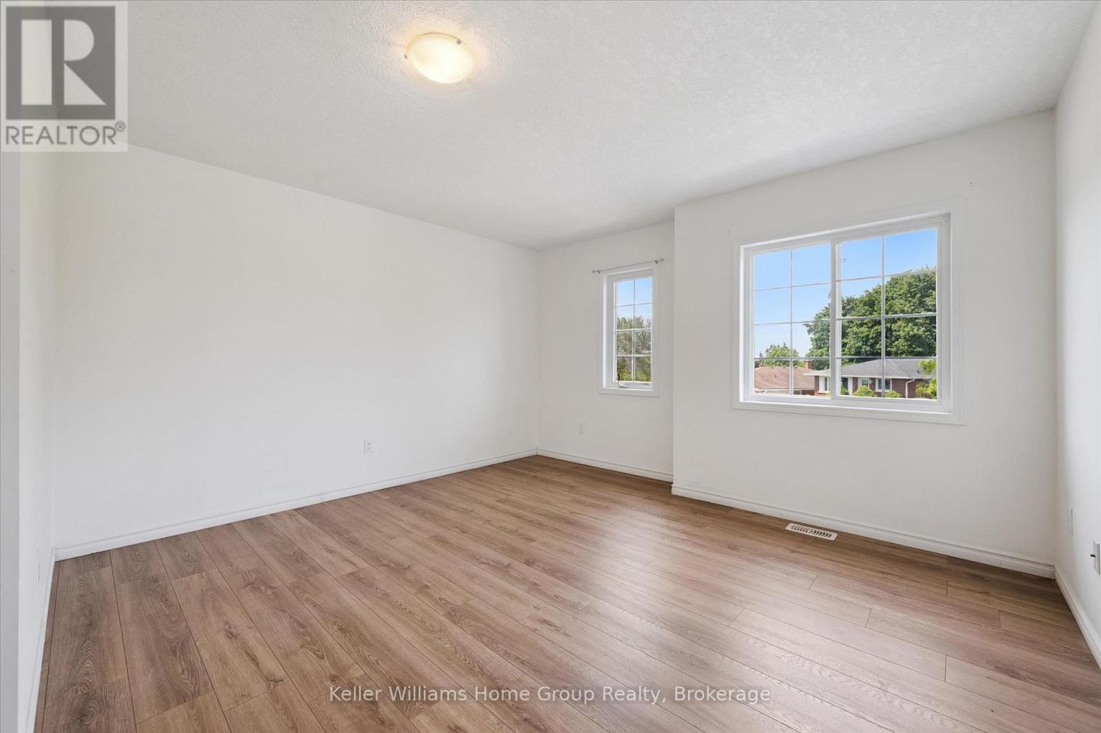 #3 35 MOUNTFORD DRIVE - 19