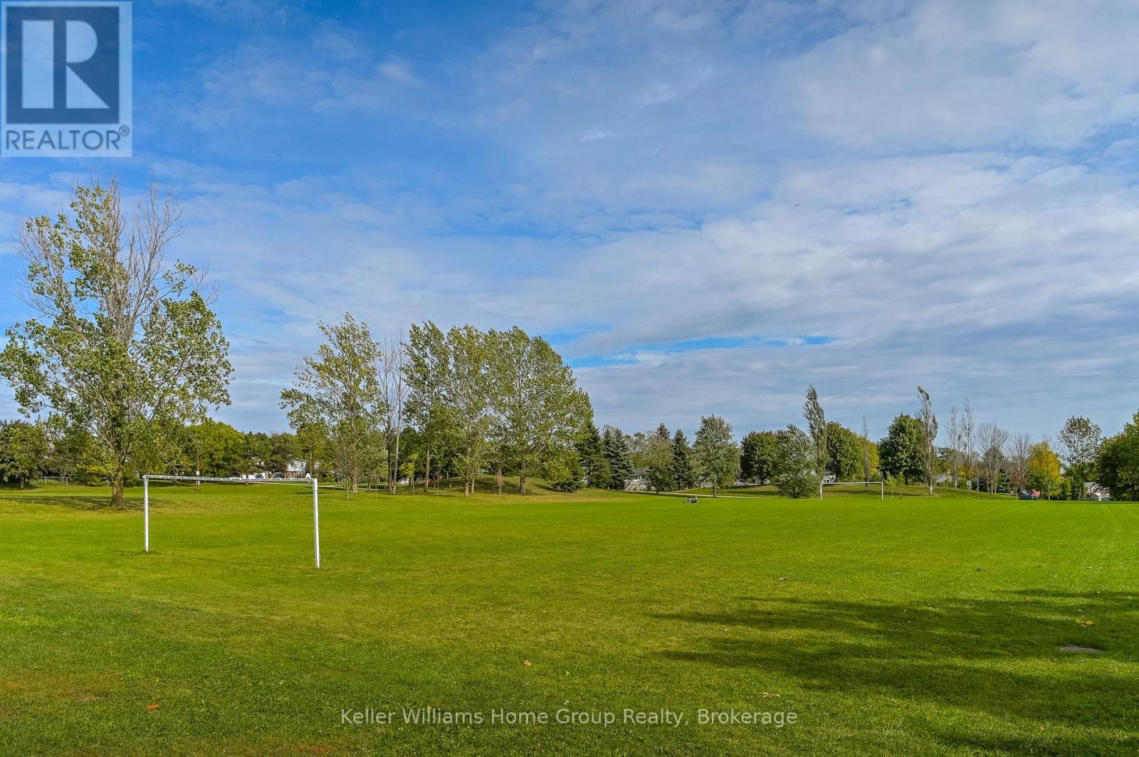 #3 35 MOUNTFORD DRIVE - 28