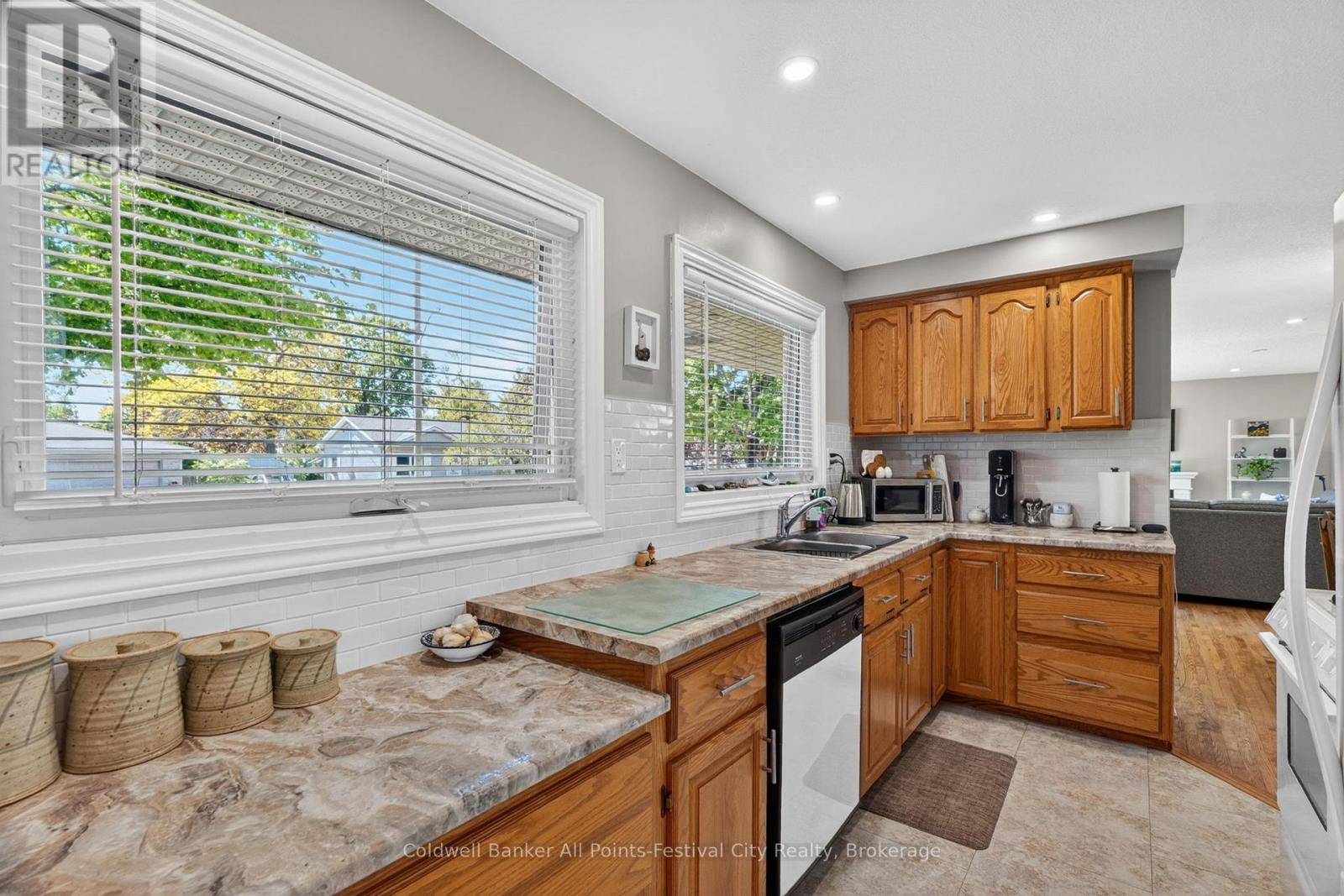 153 WARREN STREET - Image 20