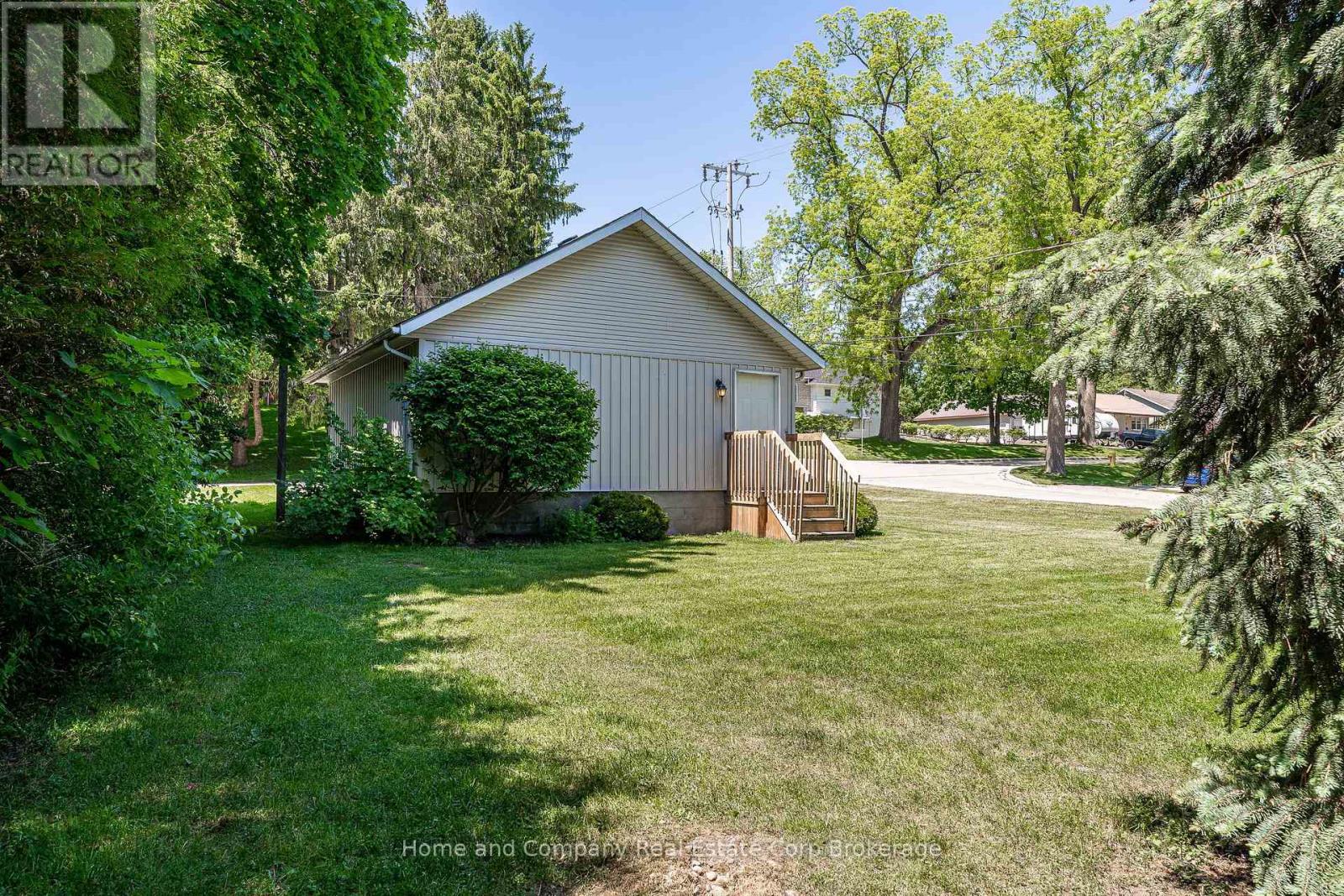 232 THOMAS STREET - 32