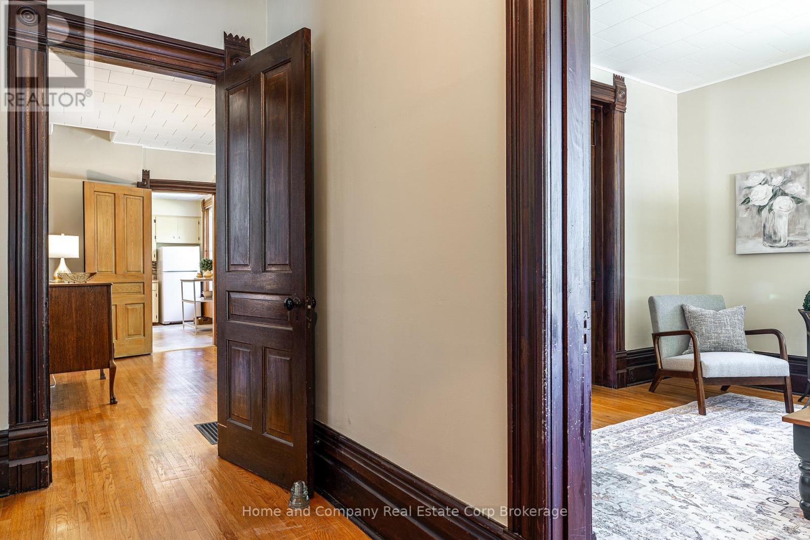 232 THOMAS STREET - 4