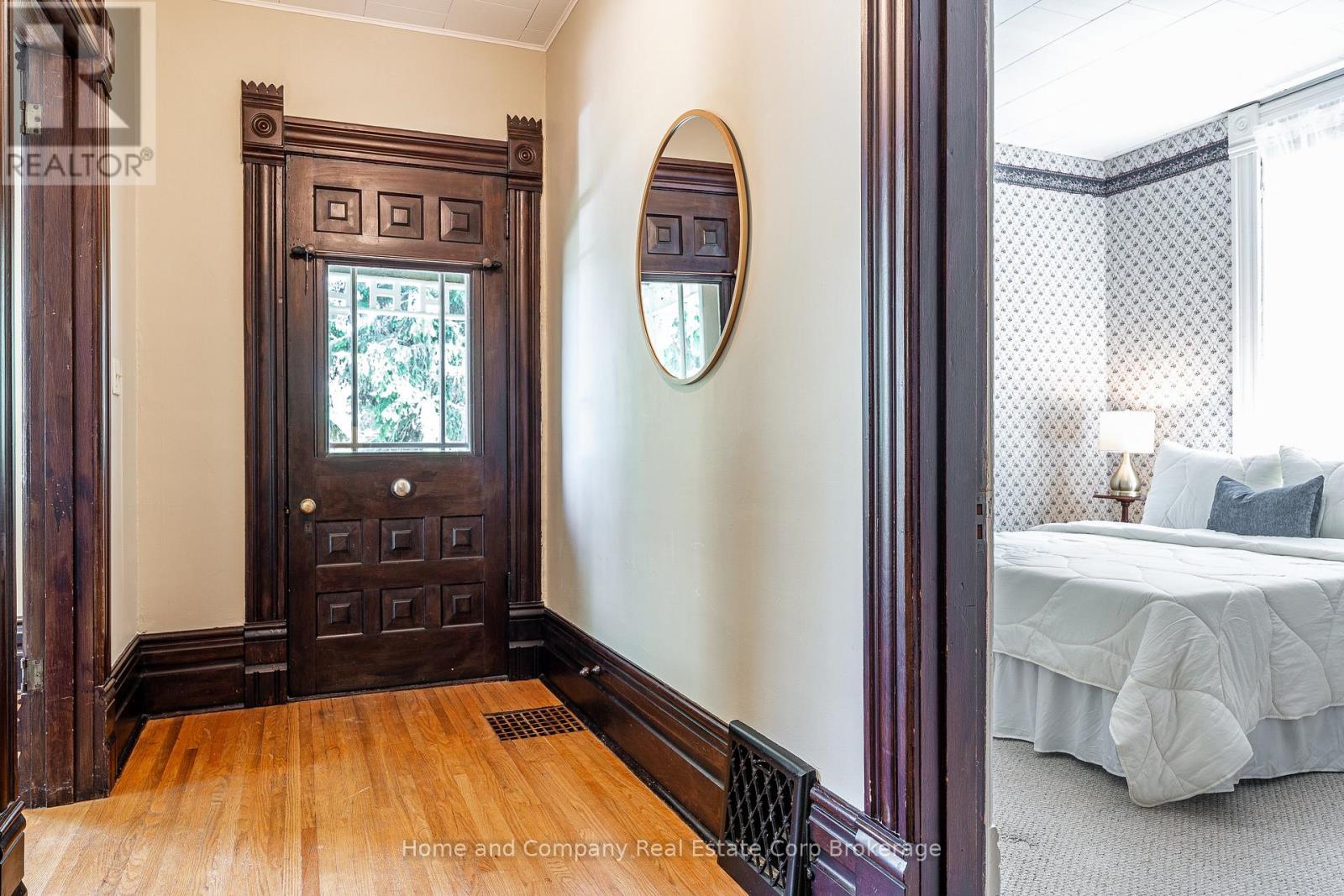 232 THOMAS STREET - 5