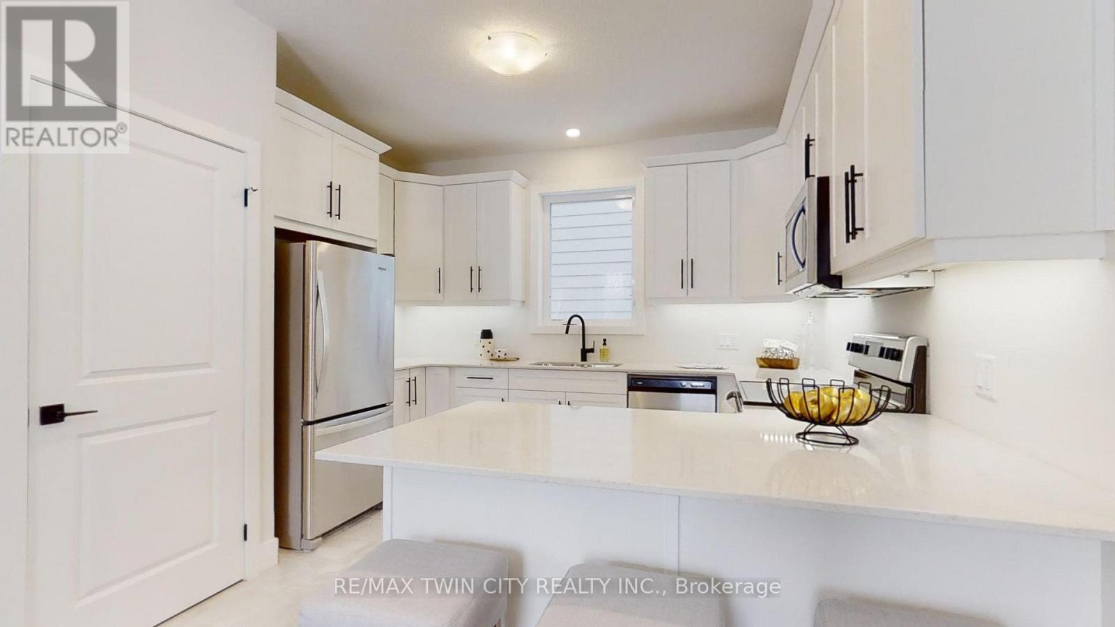 171 JULIE CRESCENT - 15