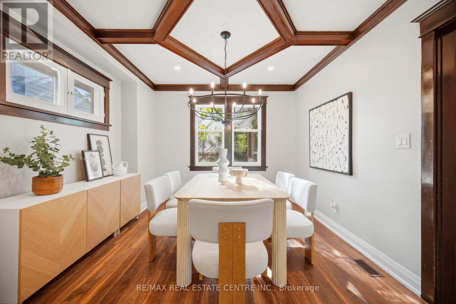 90 HOLTON AVENUE S - 14