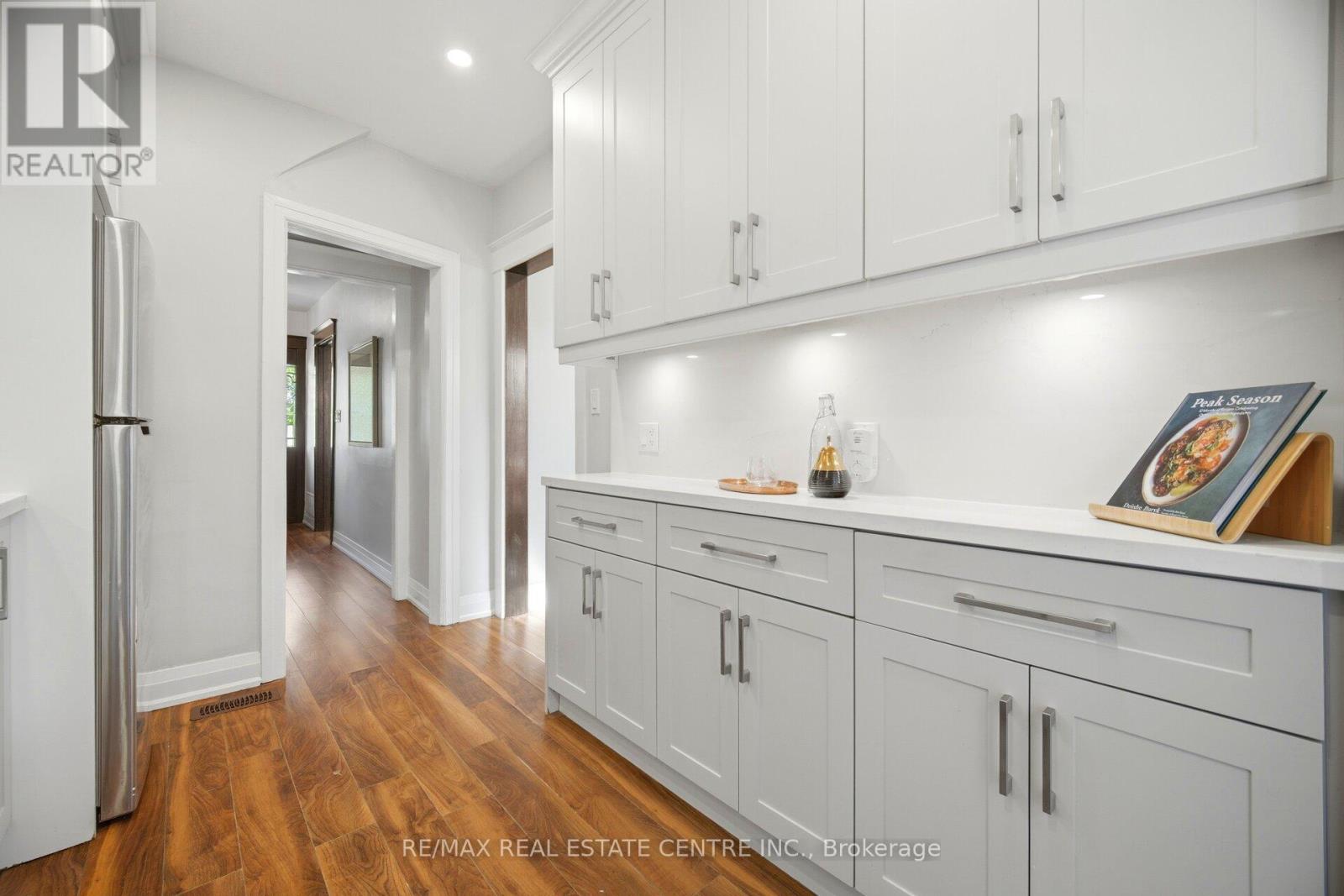 90 HOLTON AVENUE S - 20