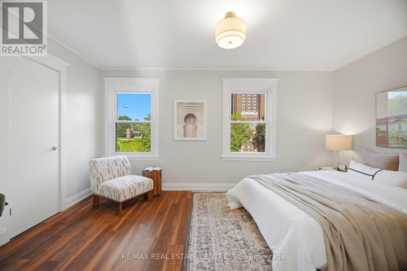 90 HOLTON AVENUE S - 26