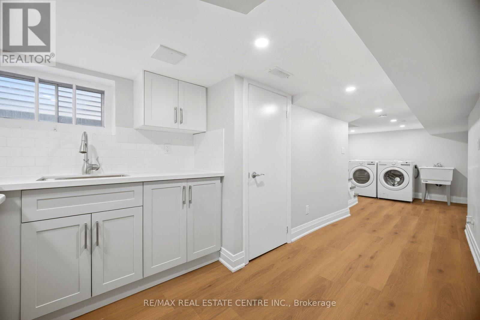 90 HOLTON AVENUE S - 40