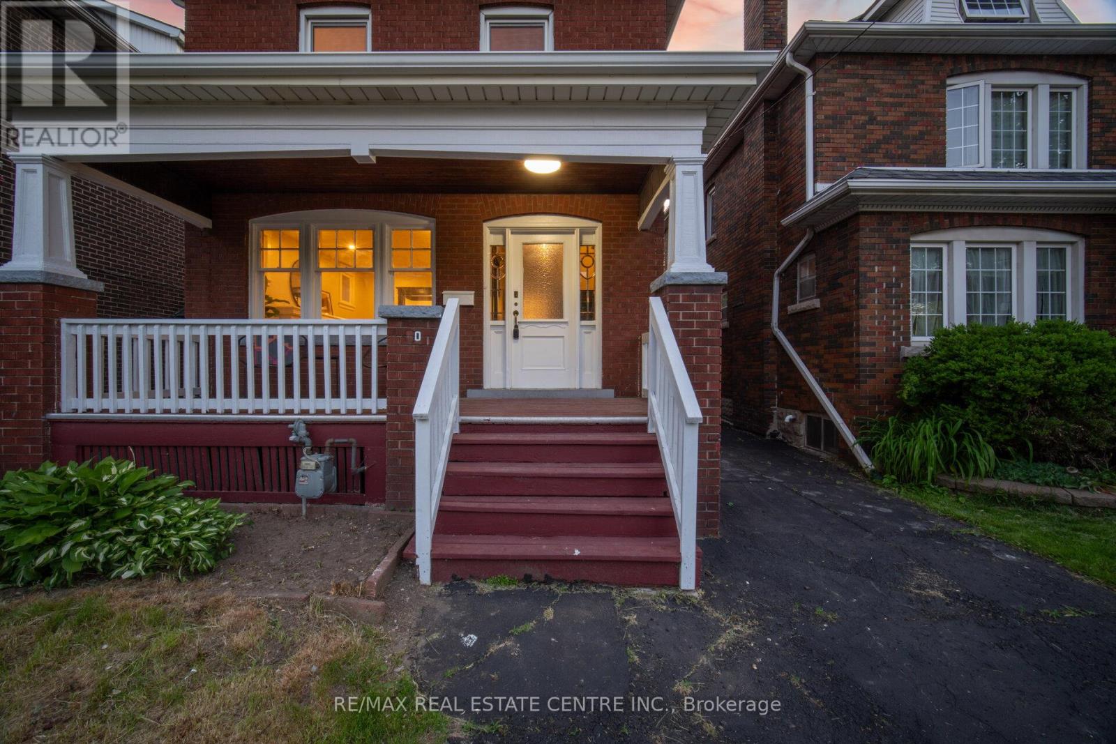 90 HOLTON AVENUE S - 5