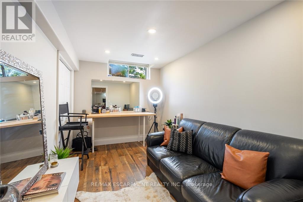 46 SEA BREEZE DRIVE - 32