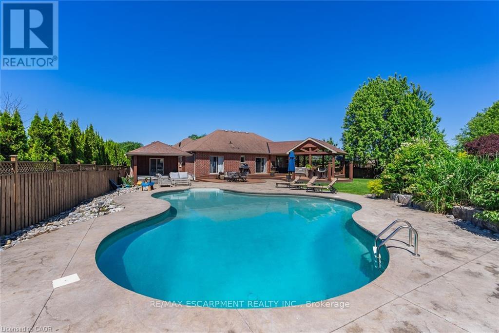 46 SEA BREEZE DRIVE - 35