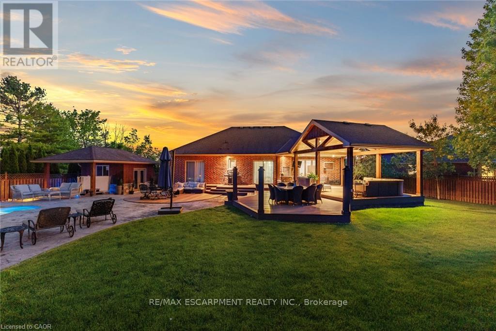 46 SEA BREEZE DRIVE - 38