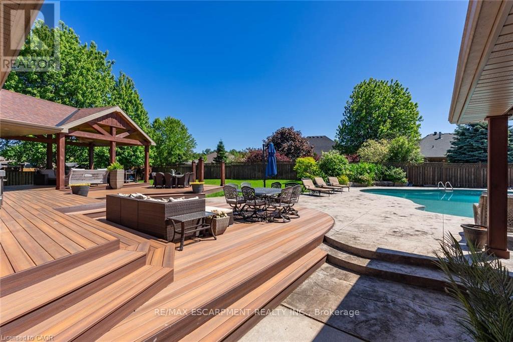 46 SEA BREEZE DRIVE - 46