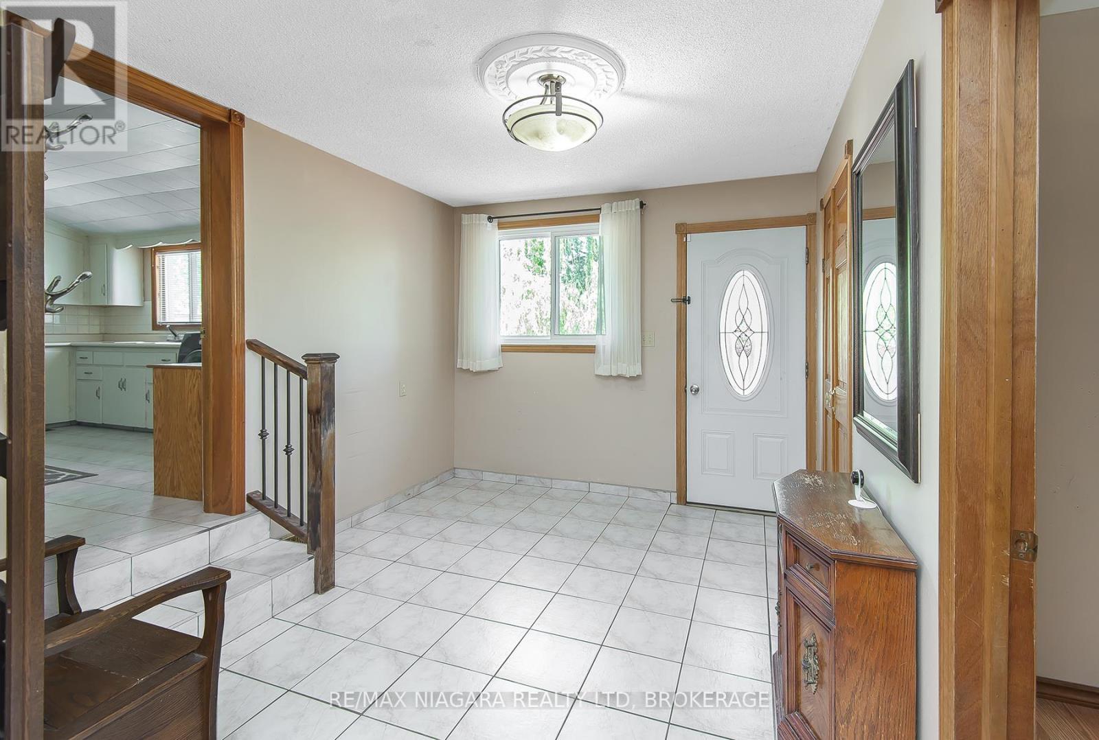 140 LAKESHORE ROAD - 29