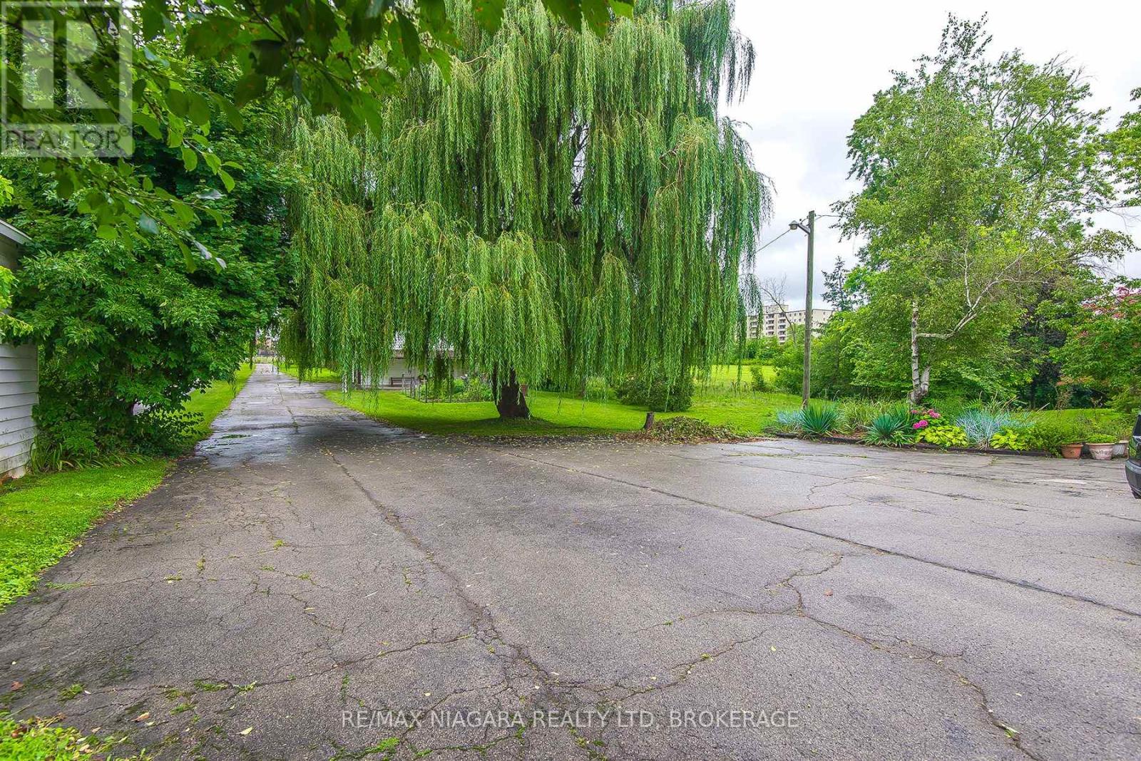 140 LAKESHORE ROAD - 20