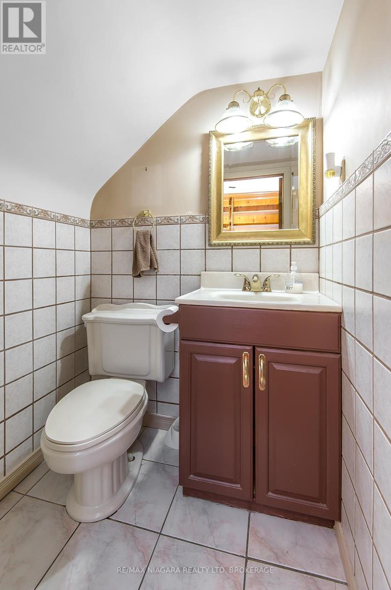 140 LAKESHORE ROAD - 46
