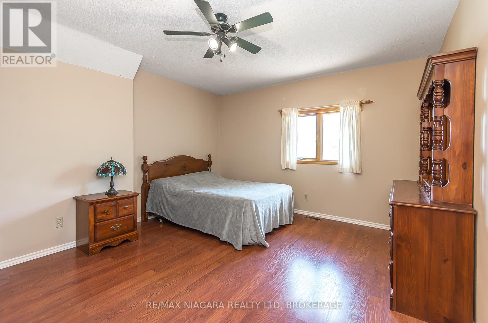 140 LAKESHORE ROAD - 47