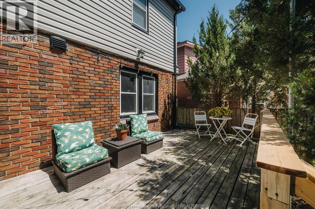 2263 Fraser AVENUE - 30