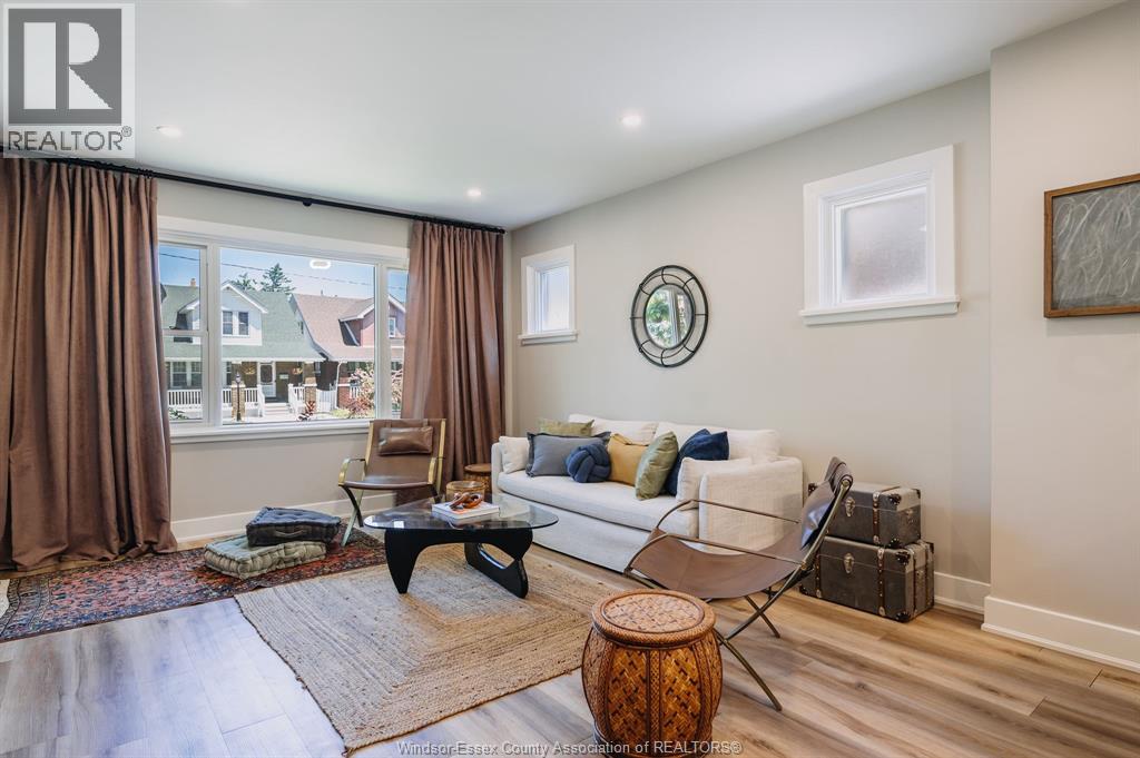 2263 Fraser AVENUE - 4