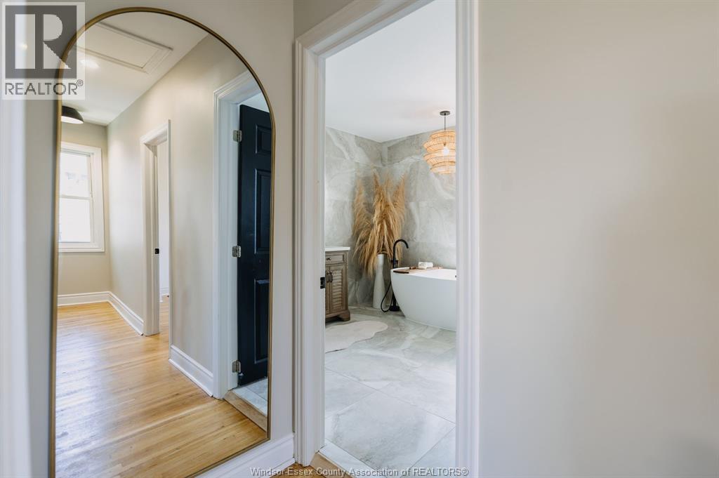 2263 Fraser AVENUE - 18