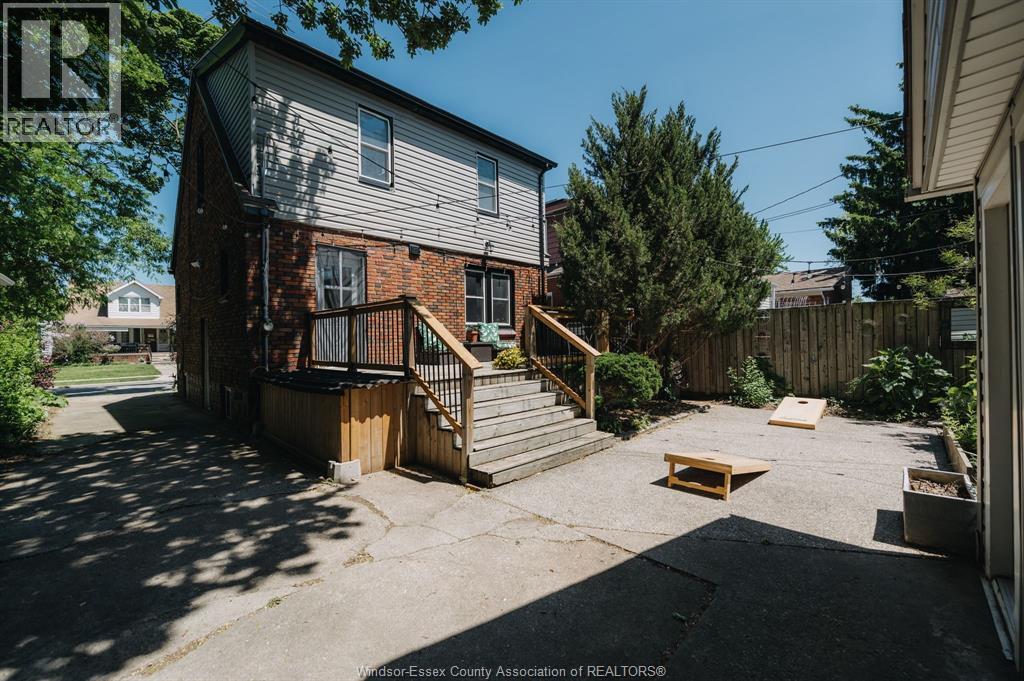 2263 Fraser AVENUE - 28
