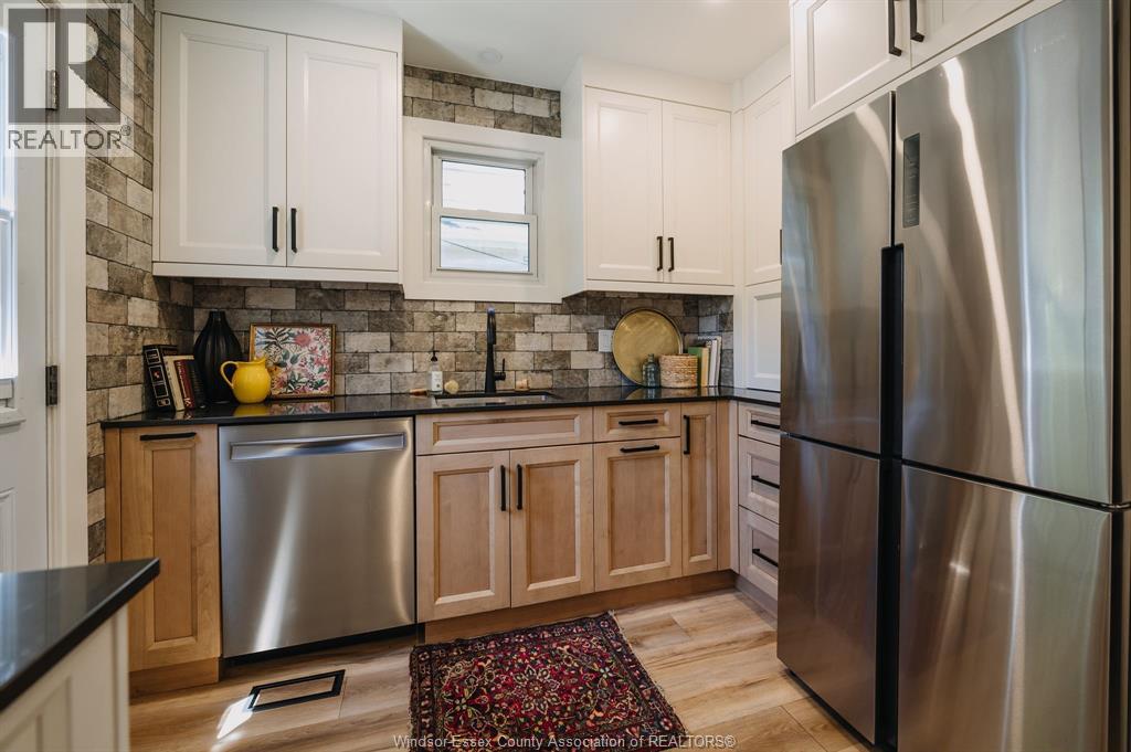 2263 Fraser AVENUE - 11