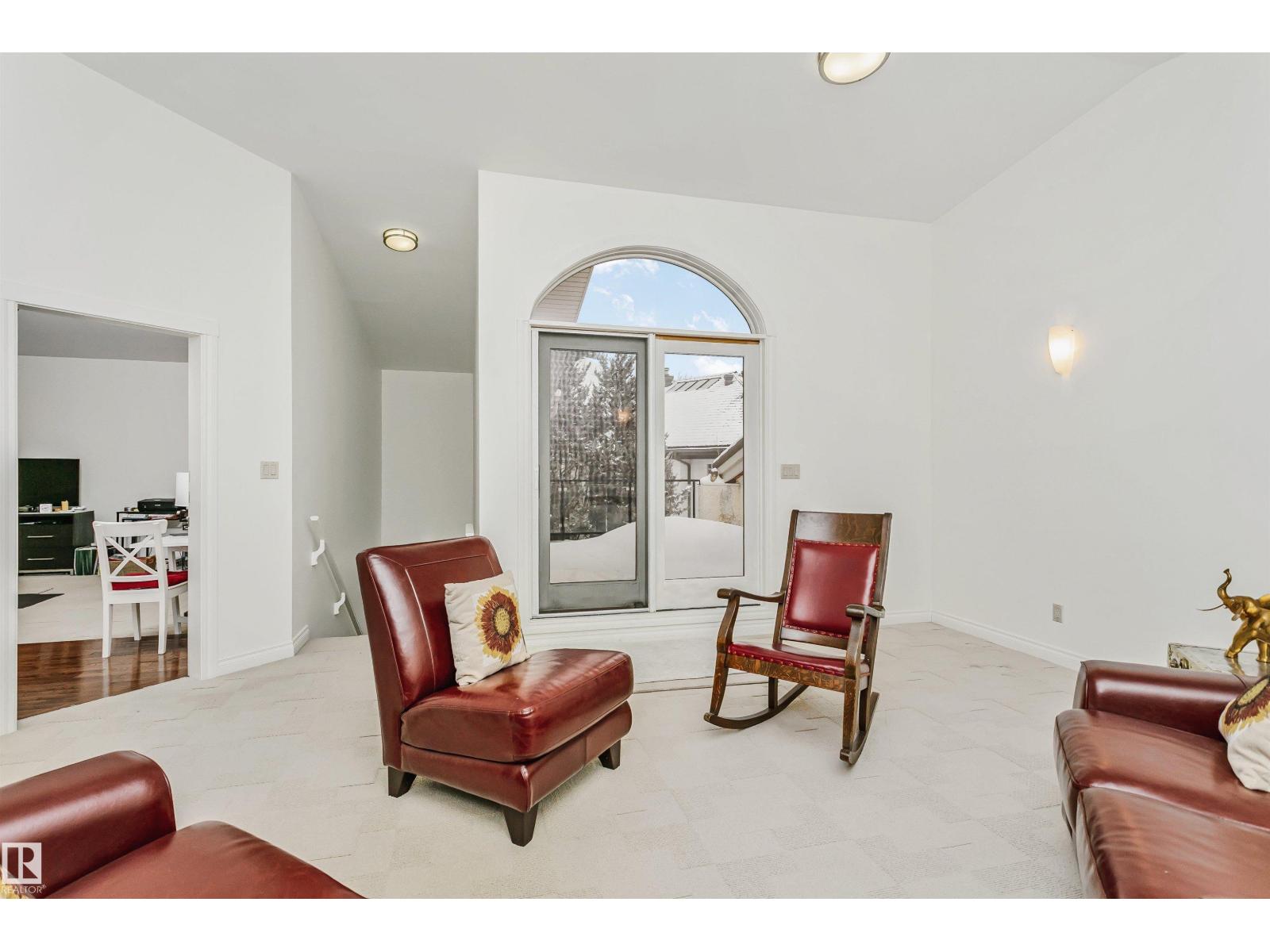 12 WELLINGTON CR NW - 52
